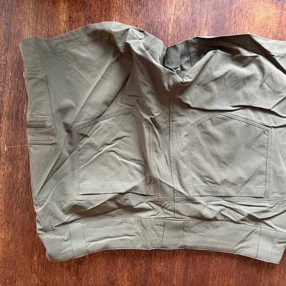 Outdoor Research Ferrosi Shorts—5” inseam - Picture 4 of 5